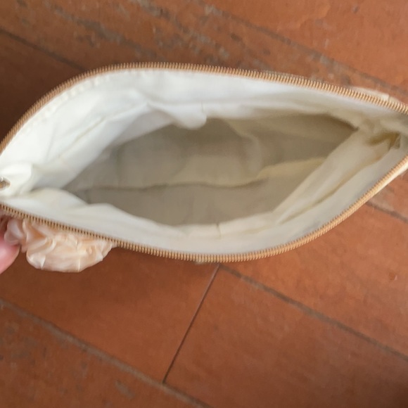 Handmade Cluth - Picture 3 of 6